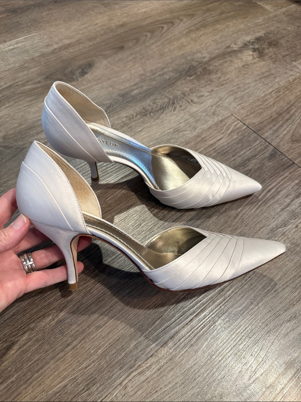 Ann Taylor Cream Satin Pleated d'Orsay Pumps Heels Size 6.5